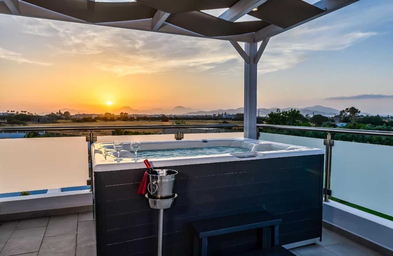 Villa Asteria Pearl 2 With Rooftop Jacuzzi