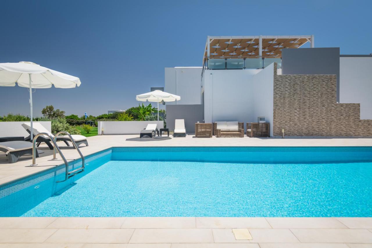 Villa Asteria Pearl 2 With Rooftop Jacuzzi