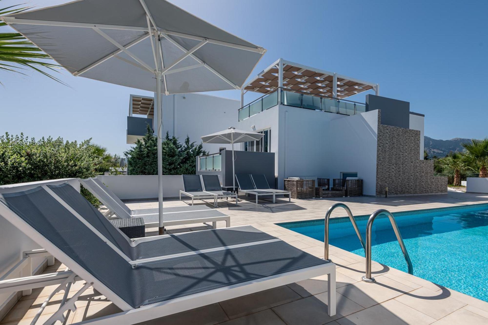 Asteria Pearl 2 With Rooftop Jacuzzi *