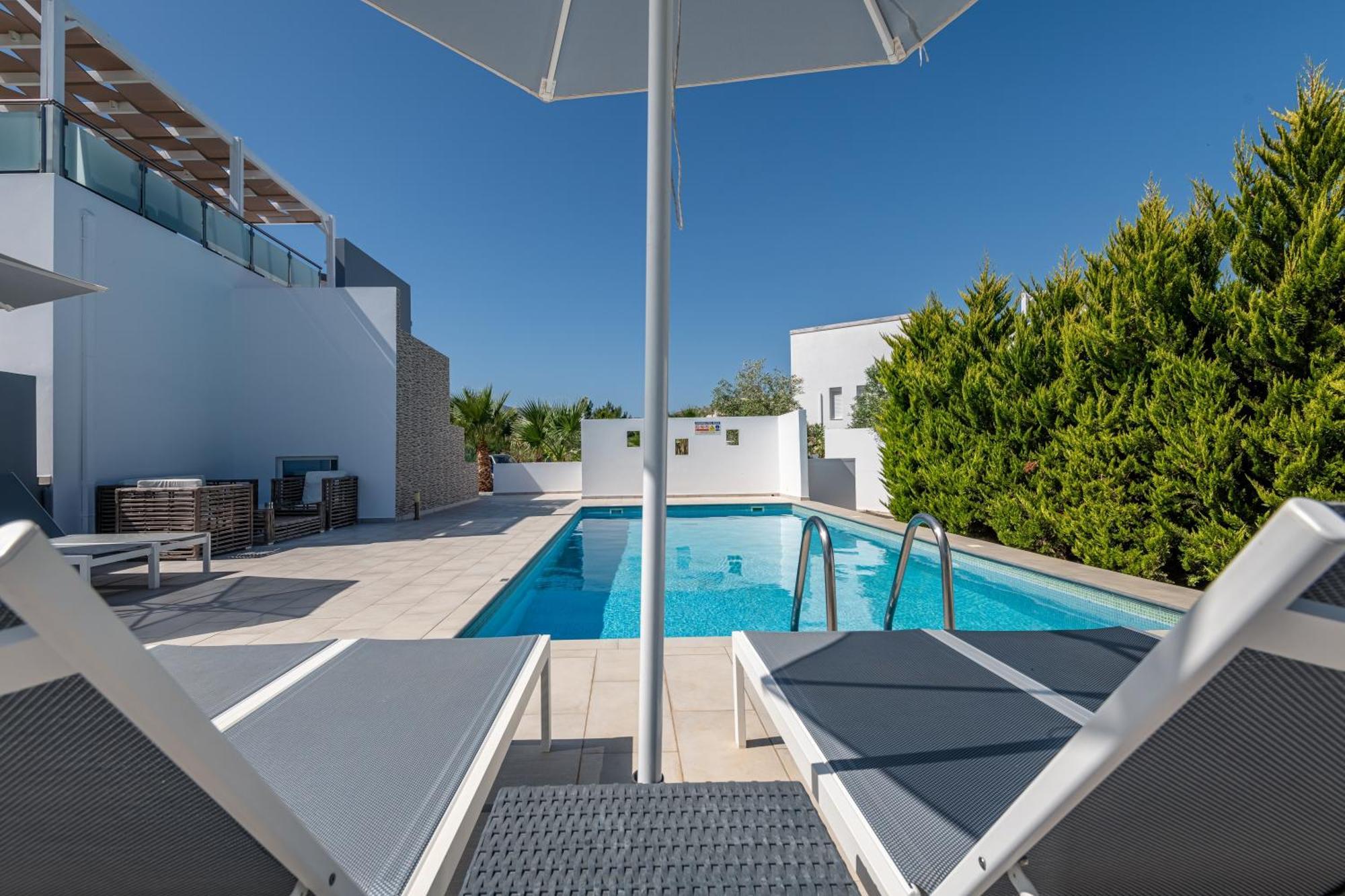 Asteria Pearl 2 With Rooftop Jacuzzi Villa *