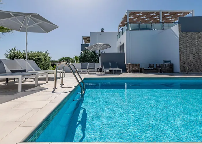 Asteria Pearl Villa 2 With Rooftop Jacuzzi