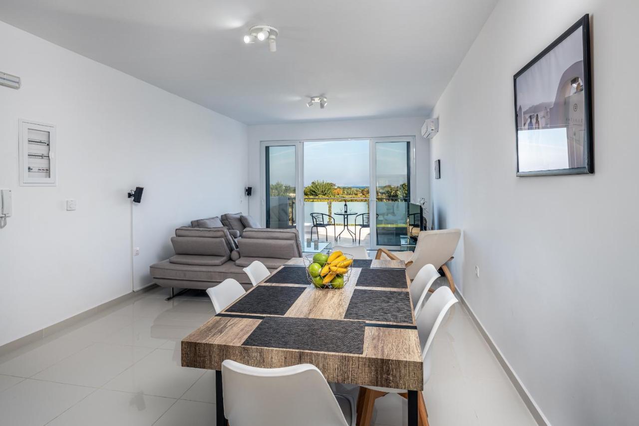 Asteria Pearl 2 With Rooftop Jacuzzi Villa