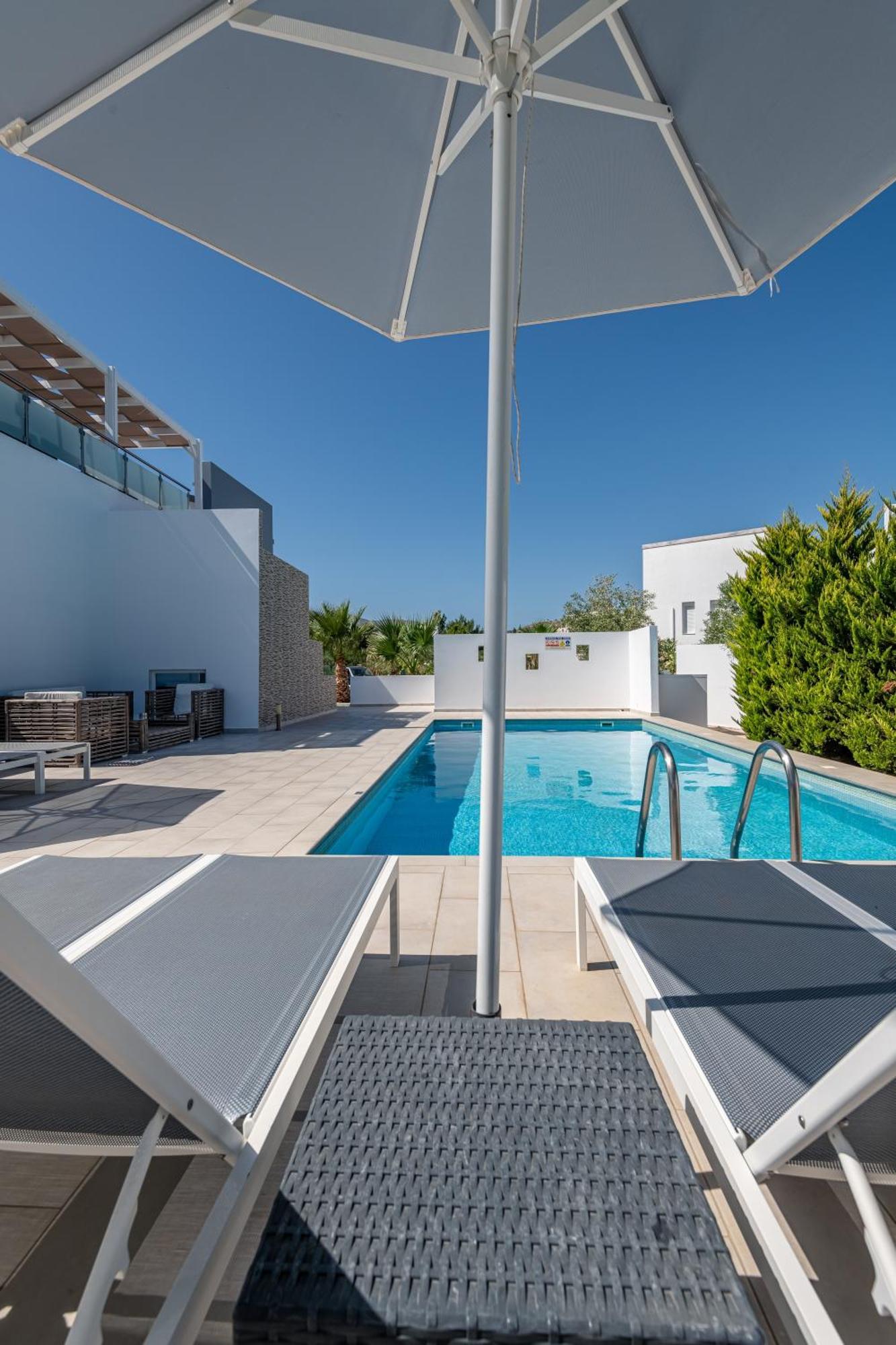 Asteria Pearl 2 With Rooftop Jacuzzi